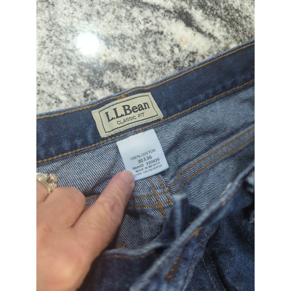 LL BEAN Classic Fit Jeans Men's 30x36 Blue Denim Jeans 71341 - Picture 2 of 10